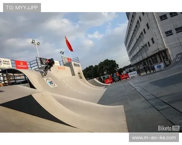 CX极限赛西安站 张智勇BMX街区赛实现四连冠